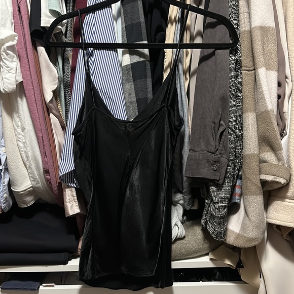 Silky black Zara camisole with spaghetti straps - Picture 2 of 2